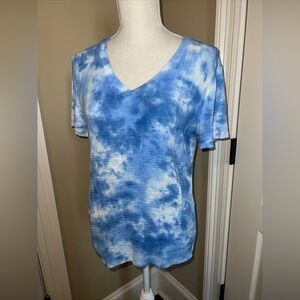 Red Haute Blue white Tie Dye crinkle gauze Front V neck top Size medium